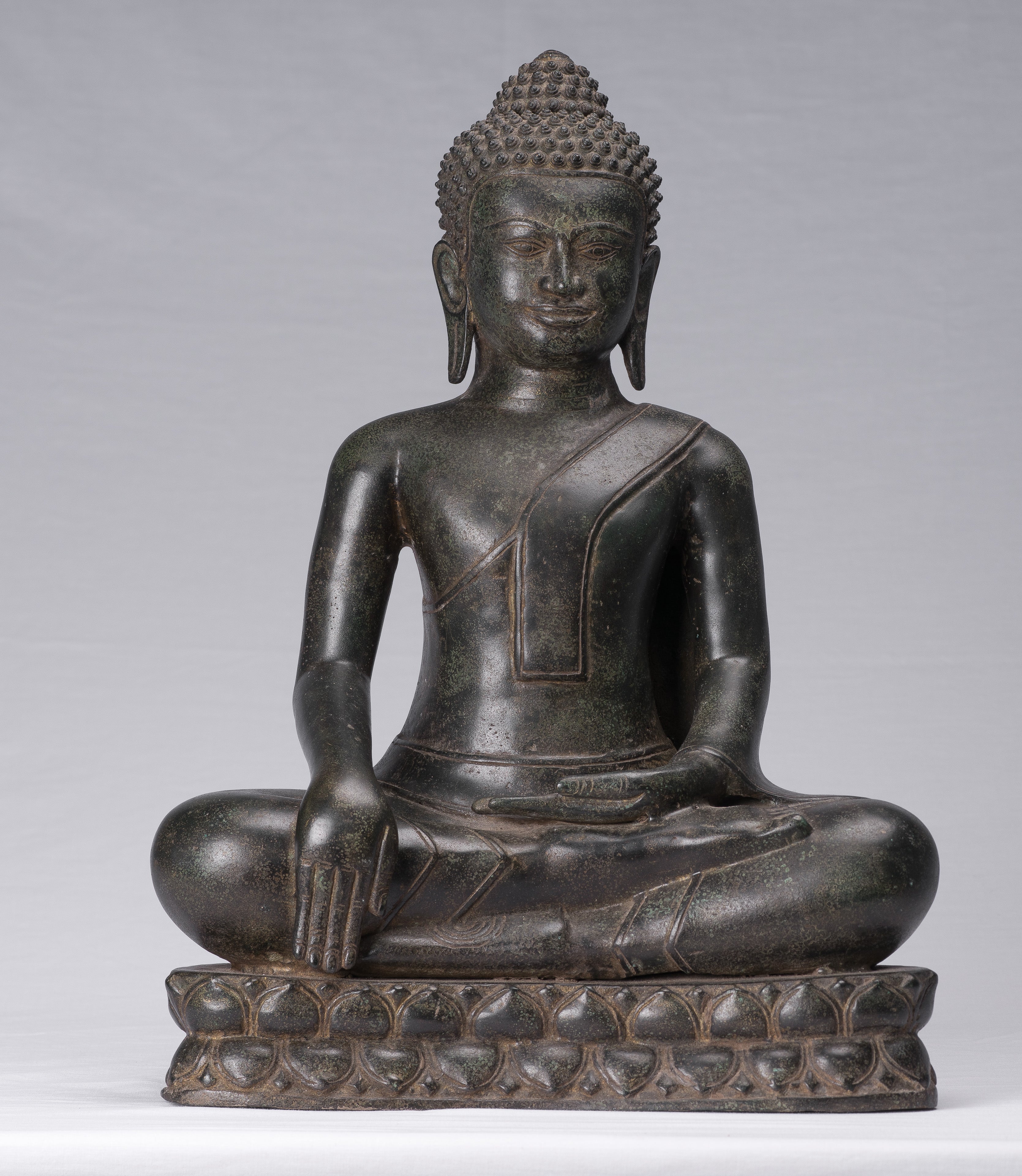 Buddha Statue - Antique Khmer Style Bronze Enlightenment Seated Buddha – HD  Asian Art
